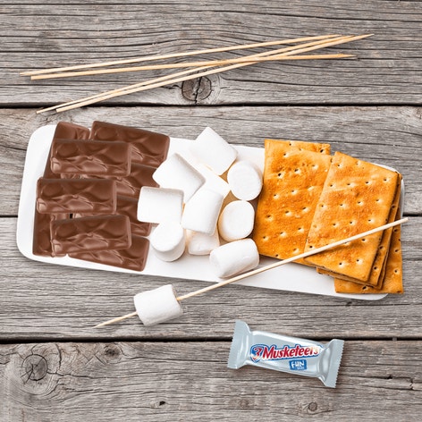 3 MUSKETEERS Fun Size Chocolate Candy Bars, 10.48 oz